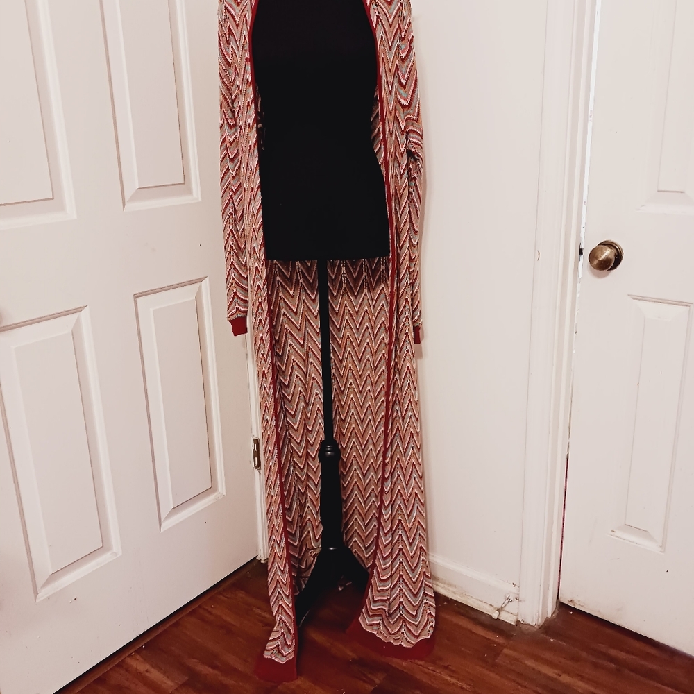 Sweater - Picture 6 of 9